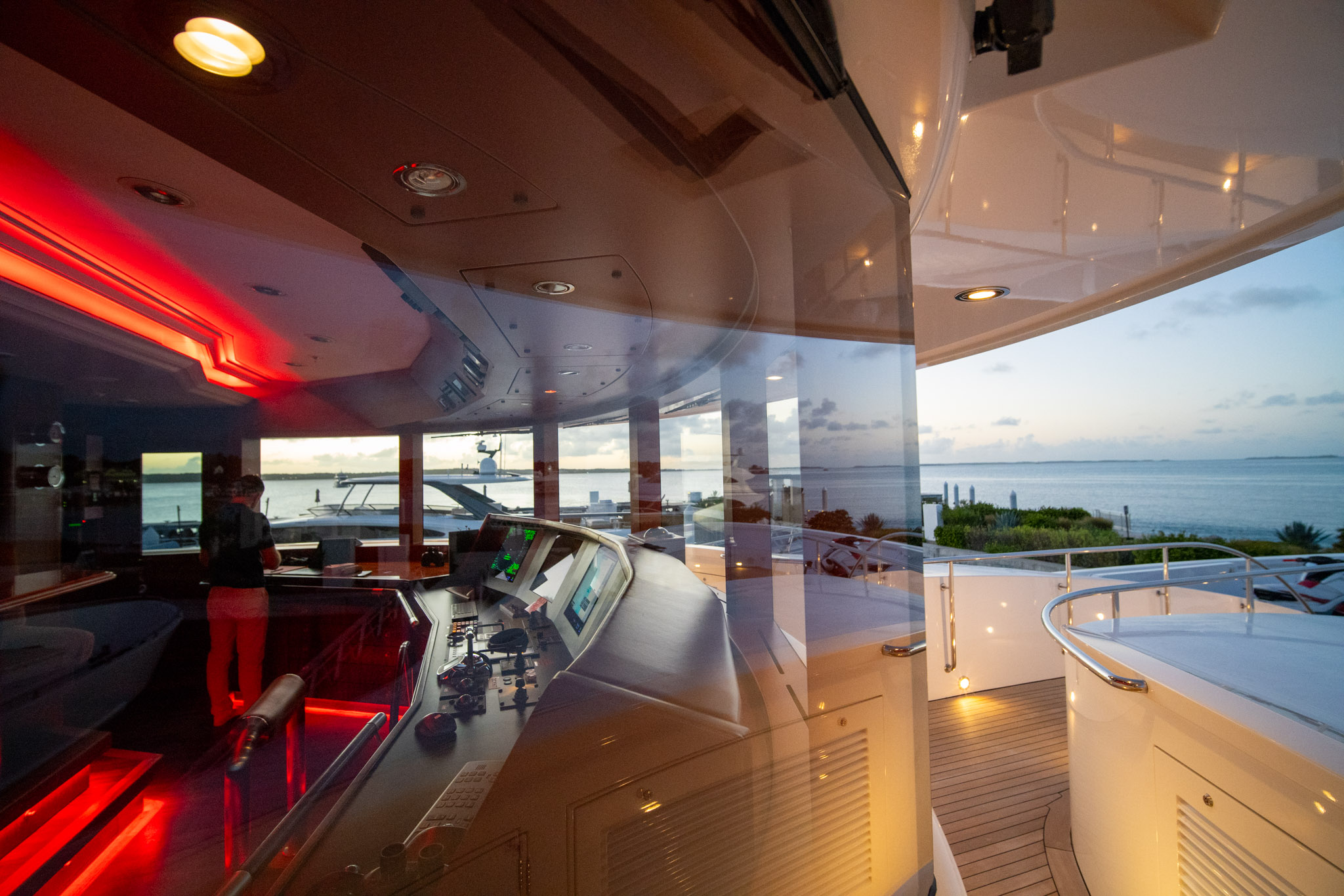 Performance boat on-water action photography